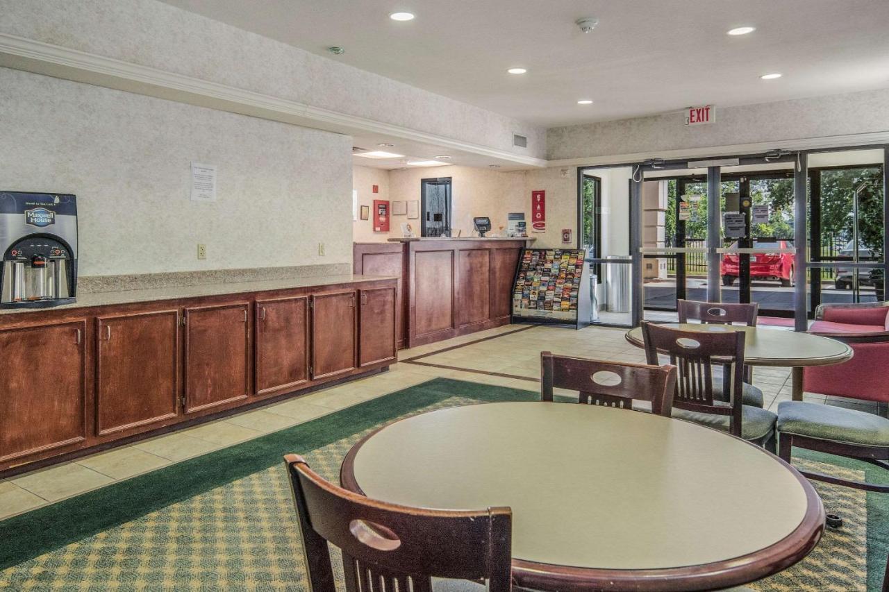 Econo Lodge Уэтерфорд Экстерьер фото