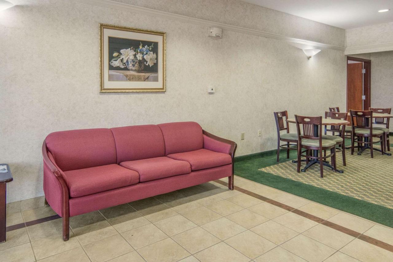 Econo Lodge Уэтерфорд Экстерьер фото