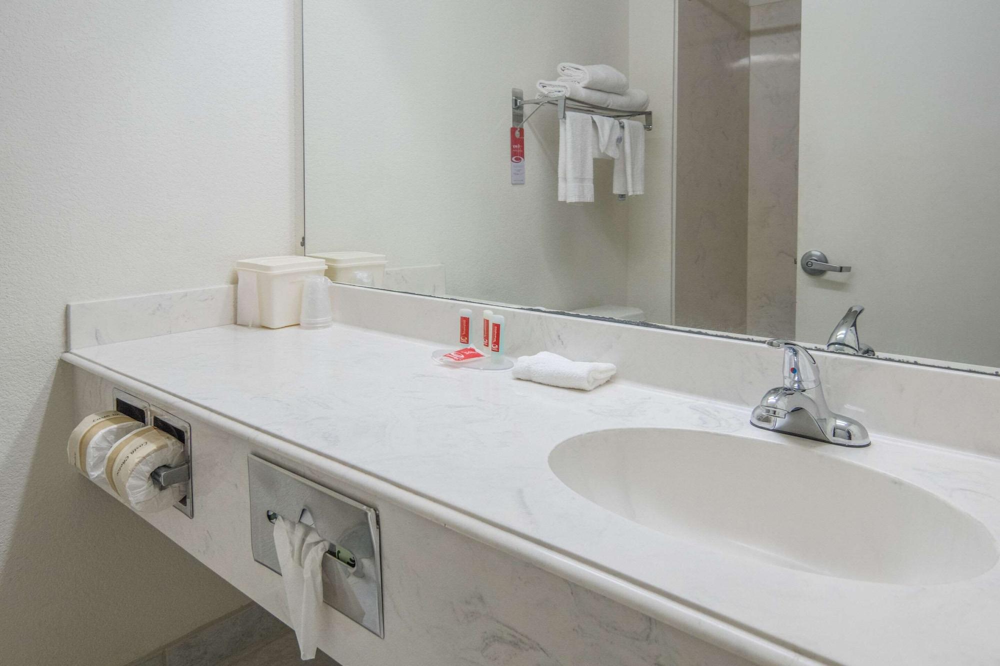 Econo Lodge Уэтерфорд Экстерьер фото